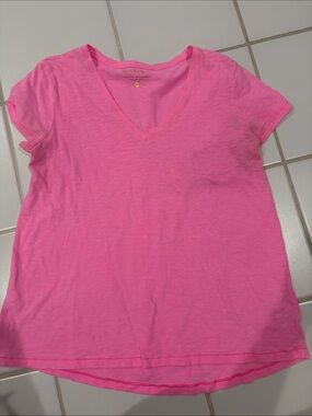 Women’s Pink V-Neck Short Sleeve Tee